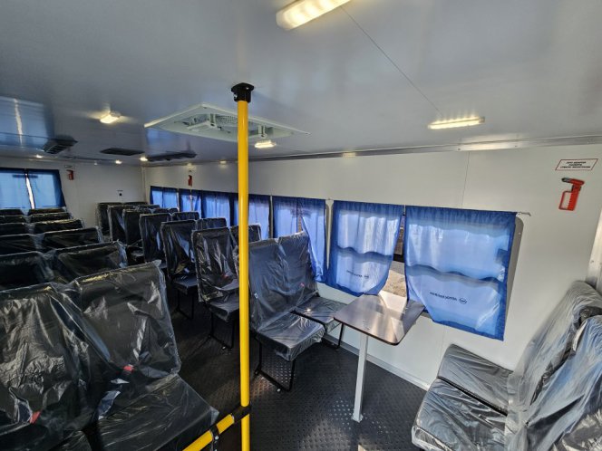 Вахтовый автобус FAW J6, 28 мест 3