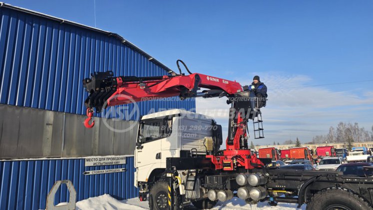 Седельный тягач Shacman X3000 с КМУ Sunhunk 238-4 5