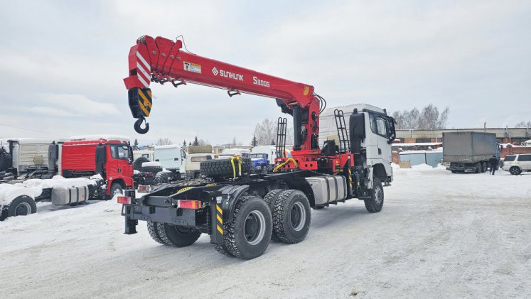 Седельный тягач Shacman X3000 с КМУ Sunhunk S-3005 5