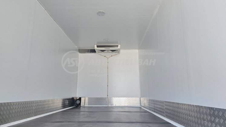 Изотермический фургон рефрижератор с ХОУ на шасси Shacman X3000 5