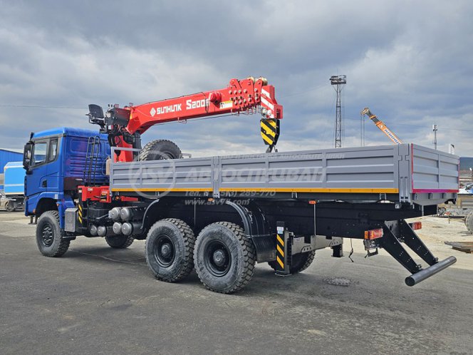 Бортовой автомобиль Shacman X3000 (6х6) с КМУ Sunhunk S-2006 2