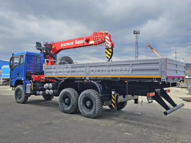 Бортовой автомобиль Shacman X3000 (6х6) с КМУ Sunhunk S-2006 2
