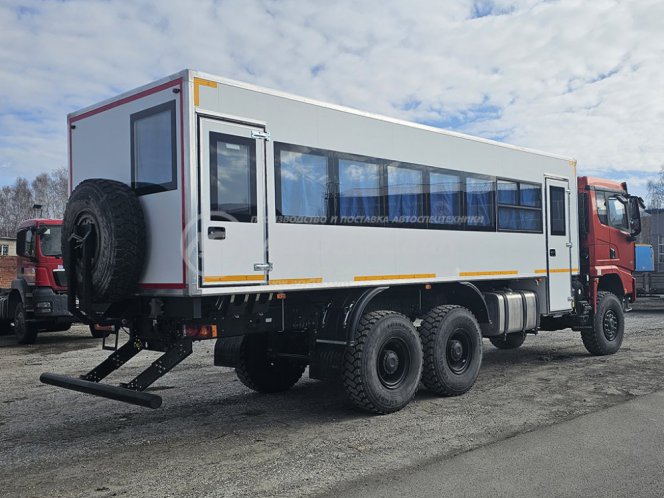 Вахтовый автобус Shacman X3000, 32 мест 3