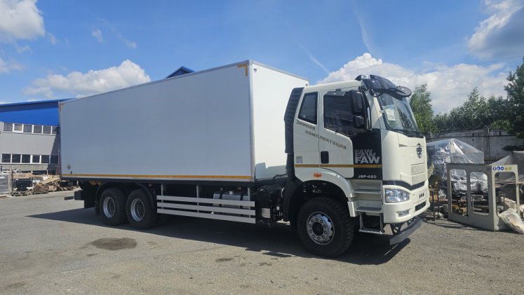 Изотермический фургон FAW с гидробортом 0