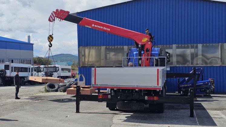 Бортовой автомобиль FAW J6 c КМУ Sunhunk S-2106 1