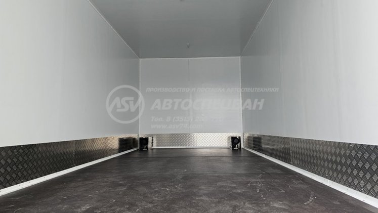 Изотермические фургоны Shacman X3000 6x4 2