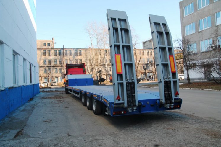 Низкорамный полуприцеп-тяжеловоз ЧМЗАП 99064 по спецификации 042-02 ВУ1 1
