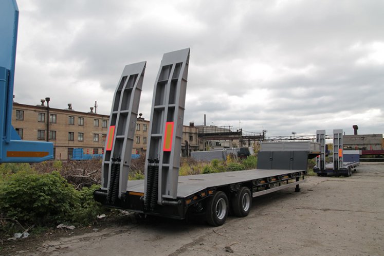 Низкорамный полуприцеп-тяжеловоз ЧМЗАП 938530 по спецификации 037 УК2 3