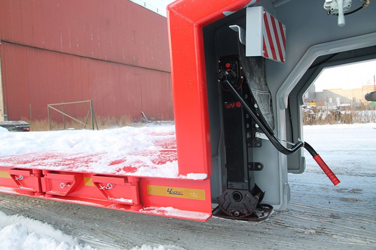 Низкорамный полуприцеп-тяжеловоз ЧМЗАП 9906.4 по спецификации 042 HP ПП4 3