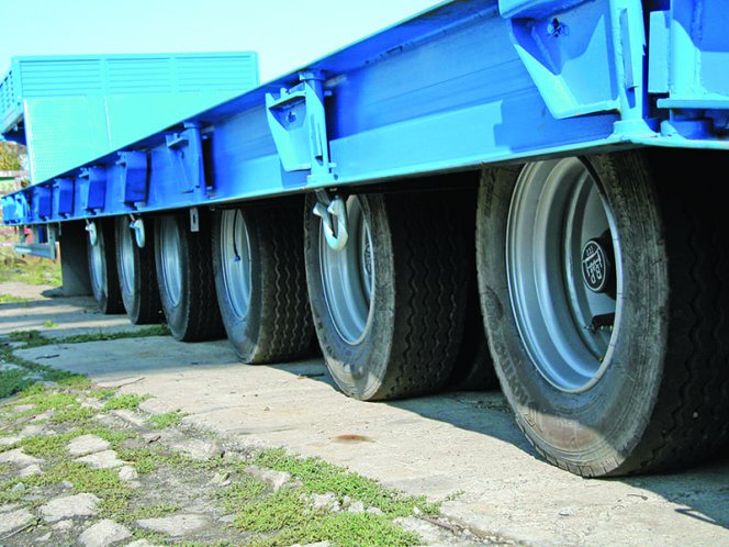 Низкорамный полуприцеп-тяжеловоз ЧМЗАП 99902 по спецификации 012 4