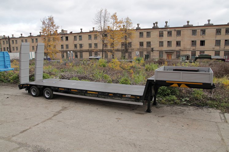 Низкорамный полуприцеп-тяжеловоз ЧМЗАП 938530 по спецификации 037 УК2 4