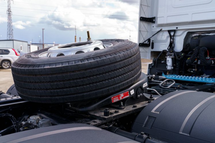 Седельный тягач BEIBEN 2648S 3