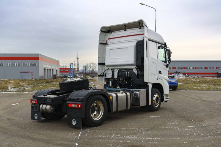 Седельный тягач BEIBEN 1848 2