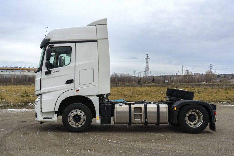 Седельный тягач BEIBEN 1848 4