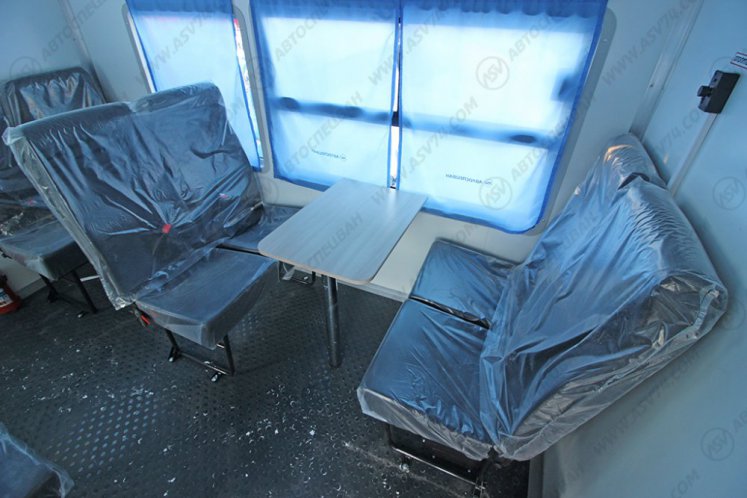 Вахтовый автобус с бортовой платформой и КМУ ИМ-55. КАМАЗ 43118-3027-50, 8 мест 11