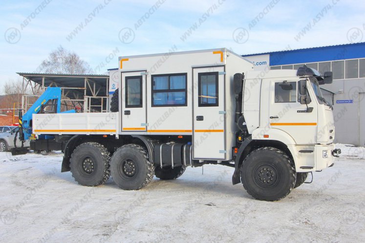 Вахтовый автобус с бортовой платформой и КМУ ИМ-55. КАМАЗ 43118-3027-50, 8 мест 0