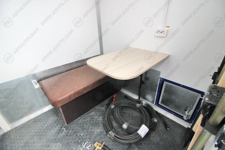 Агрегат для ремонта и обслуживания качалок АРОК КАМАЗ 43118-3027-50 с КМУ ИМ-95 10