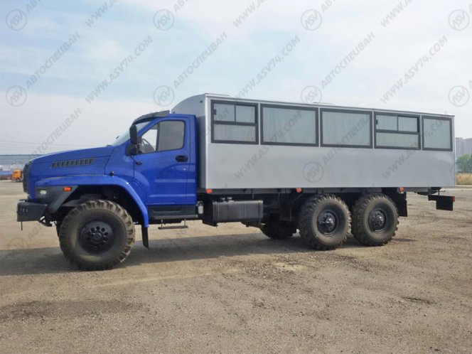 Вахтовый автобус Урал 3255-5013-71Е5, 28 мест 1