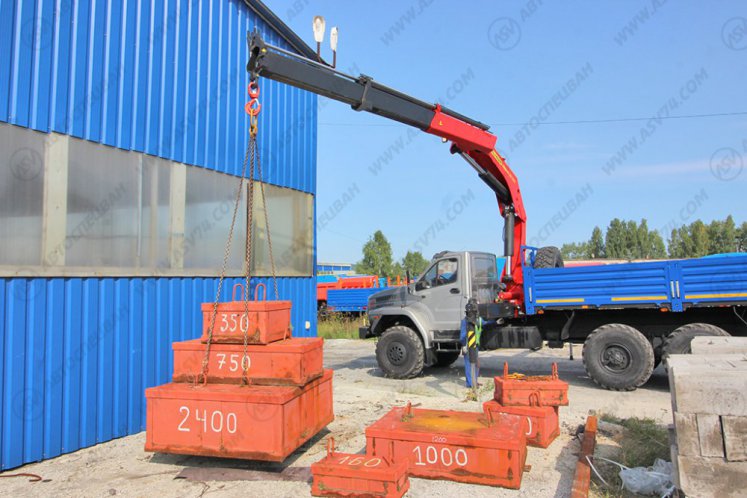 Бортовой автомобиль Урал 4320 NEXT (капотный) с КМУ ИМ-320 4