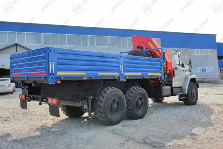 Бортовой автомобиль Урал 4320 NEXT (капотный) с КМУ ИМ-320 1