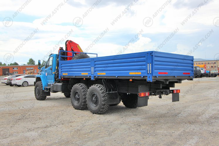 Бортовой автомобиль Урал 4320 NEXT (капотный) с КМУ Palfinger 18500 3