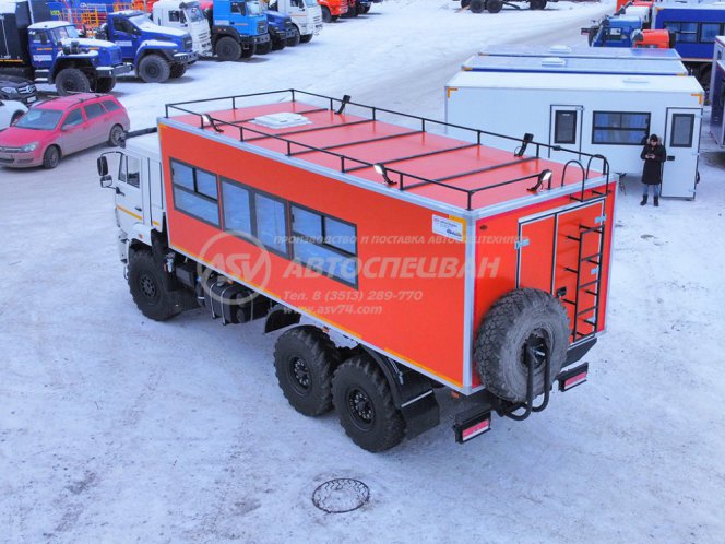 Вахтовый автобус Камаз 43118-3012-48, 20 мест с грузовым отсеком 3