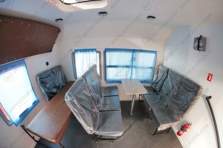 Вахтовый автобус с бортовой платформой и КМУ ИМ-95 КАМАЗ 43118-3027-50, 8 мест 6