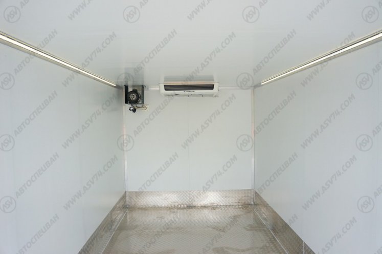 Изотермический фургон КАМАЗ 43118-3078-46 c ХОУ 4