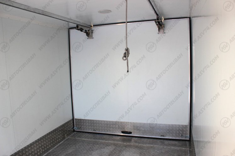 Рефрижератор КамАЗ 43118 с мультитемпературной перегородкой и ХОУ Thermo King 6