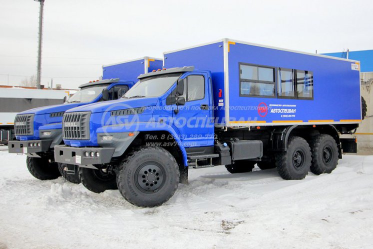 Вахтовый автобус с грузовым отсеком Урал NEXT 4320-6952-72 (Е5) Г38, 12 мест 1