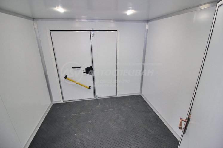 Вахтовый автобус с грузовым отсеком Урал NEXT 4320-6952-72 (Е5) Г38, 12 мест 6