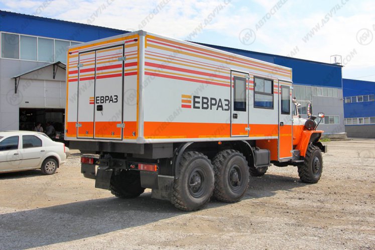 Вахтовый автобус с грузовым отсеком, Урал 4320-1912-72Е5, 8 мест 2