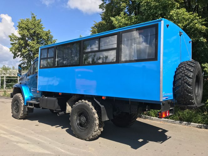 Вахтовый автобус Урал 32552-5013-71Е5, 20 мест 1