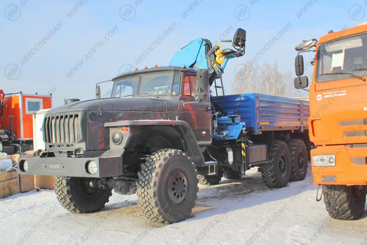 Бортовой автомобиль Урал 4320 (капотный) с КМУ ИМ-150 1