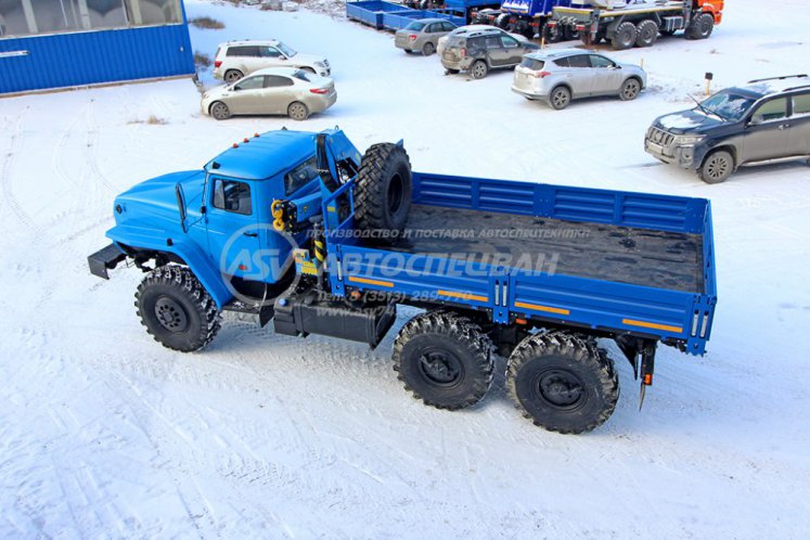 Бортовой автомобиль Урал 4320 (капотный) с КМУ ИМ-77 2