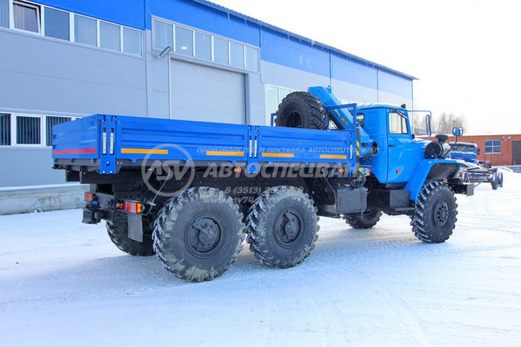 Бортовой автомобиль Урал 4320 (капотный) с КМУ ИМ-77 4