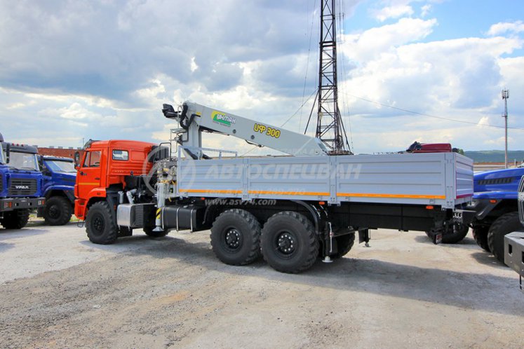 Бортовой КАМАЗ 43118-3027-50 с КМУ ИФ-300 (комплектация 3) 2