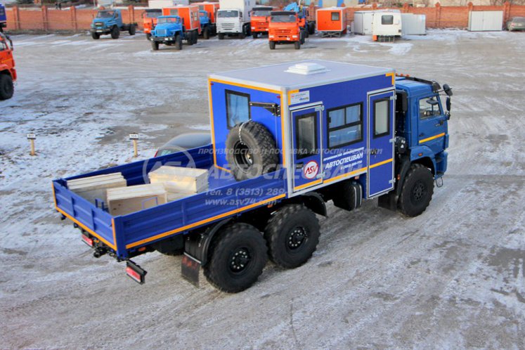 Вахтовый автобус с бортовой платформой КАМАЗ 43118-3027-50, 8 мест 3