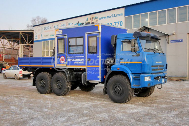 Вахтовый автобус с бортовой платформой КАМАЗ 43118-3027-50, 8 мест 0