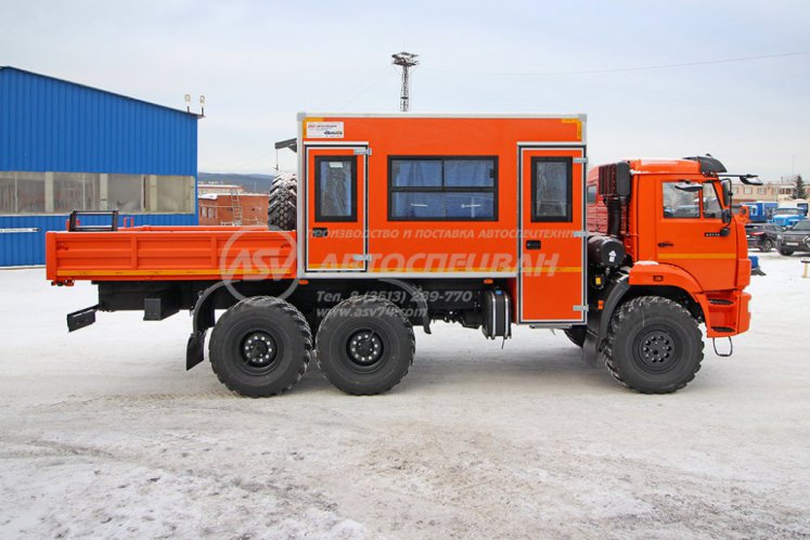 Вахтовый автобус с бортовой платформой КАМАЗ 43118-3027-50, 12 мест 6