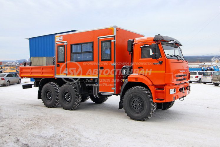 Вахтовый автобус с бортовой платформой КАМАЗ 43118-3027-50, 12 мест 0