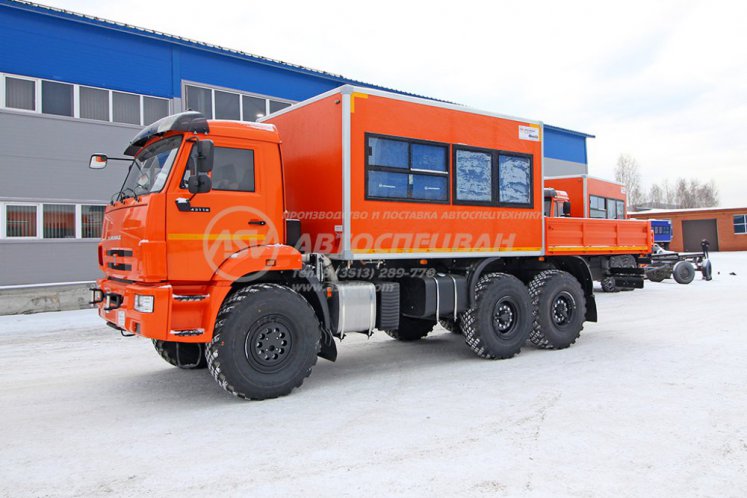 Вахтовый автобус с бортовой платформой КАМАЗ 43118-3027-50, 12 мест 7