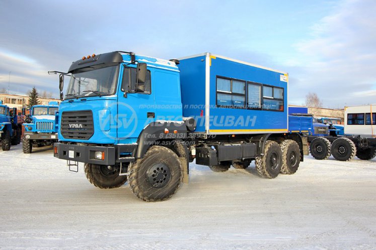 Вахтовый автобус Урал 4320-4971-80, 16 мест с грузовой платформой 1