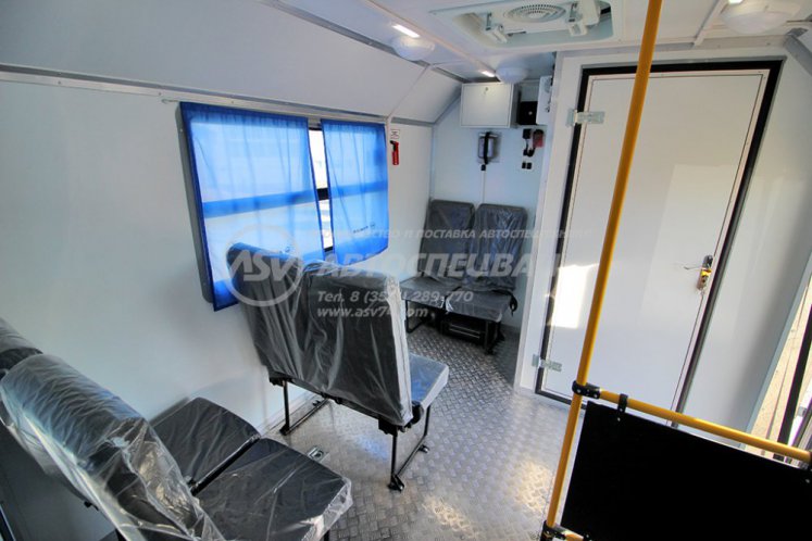 Вахтовый автобус КАМАЗ 43502-3036-66, 8 мест. Грузовой отсек 4