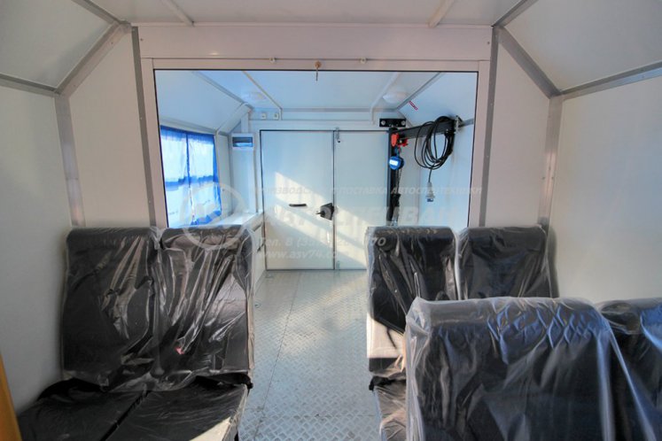 Вахтовый автобус КАМАЗ 43502-3036-66, 8 мест. Грузовой отсек 7