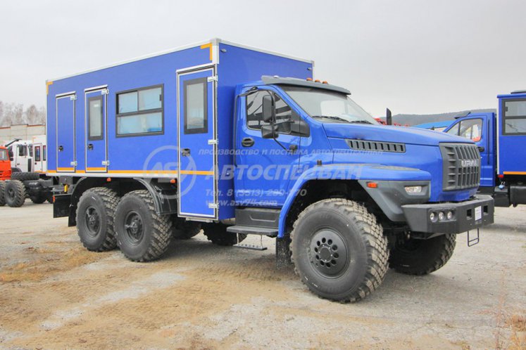 Вахтовый автобус с грузовым отсеком Урал 5557 (Е5) 12 мест 0