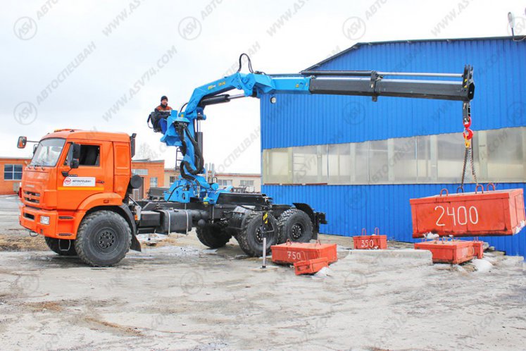 Седельный тягач КАМАЗ 43118-46 (53504-46) с КМУ ИМ-240 1