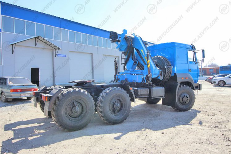 Седельный тягач Урал 44202-82 (бескапотный) с КМУ ИМ-240 1