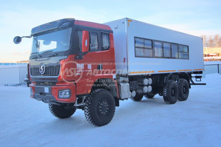 Вахтовый автобус Shacman X3000, 24 места с грузовым отсеком 1