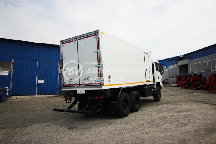 Shacman X3000 6x6 для перевозки опасных грузов 2